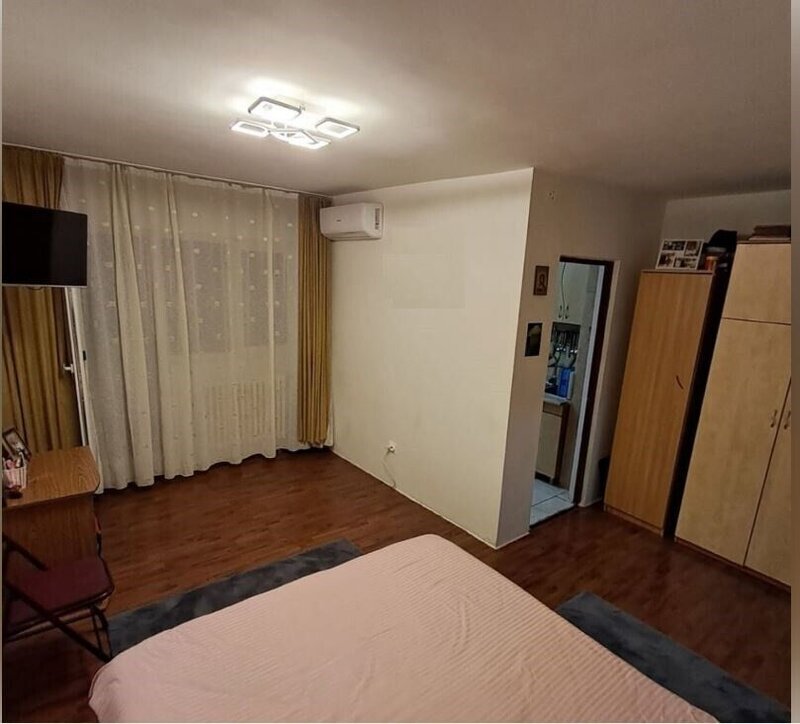 Basarabia - Nicolae Sebe, garsoniera - bloc mixt